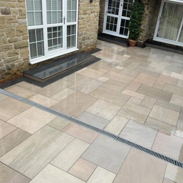 Heritage Green Patio Slabs – soft green tones for classic garden and courtyard designs