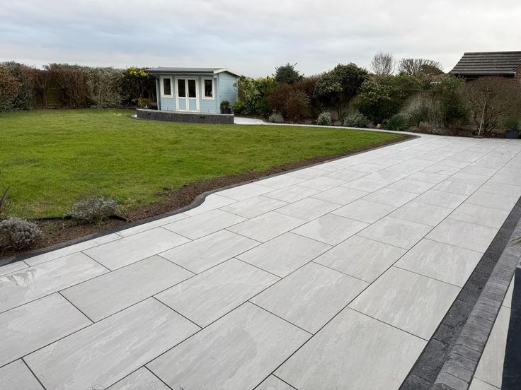 Kandla Grey Flagstone  – Indian Sandstone low-maintenance and stylish slabs for a clean, natural look