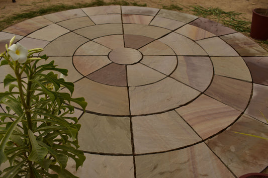 Rippon Buff Circular Stones Sett – multicolour sandstone circle kit with warm buff, pink and orange tones